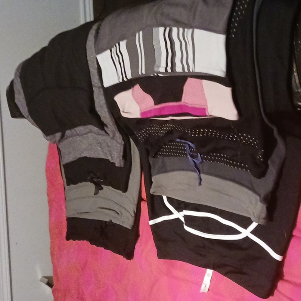 10 pairs of Lululemon pants